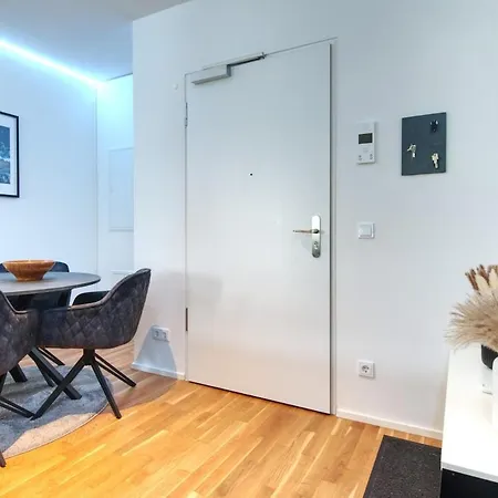 Hafenpark-wohnung Mit Mainblick