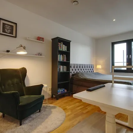 Hafenpark-wohnung Mit Mainblick